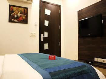 Oyo Rooms Pitampura Rani Bagh 뉴델리 외부 사진